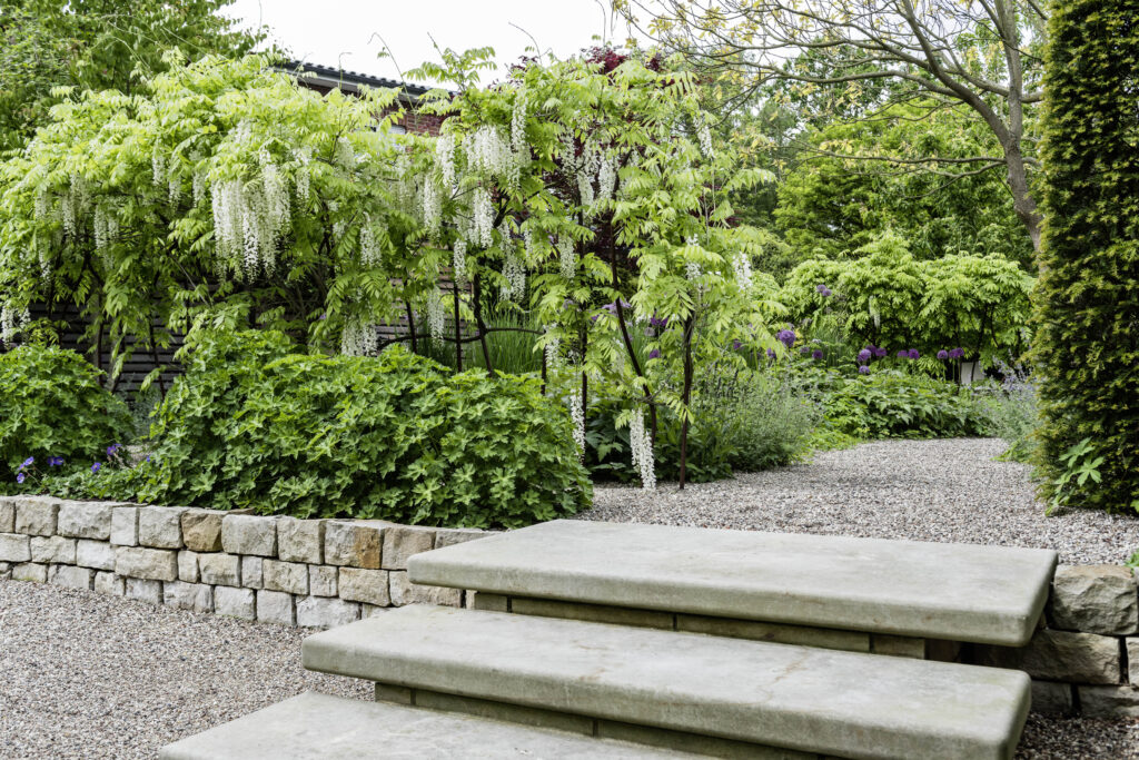 Stahlhalme Gartenraum Pflanzenzimmer Gärten des Jahres Wisteria Treppe